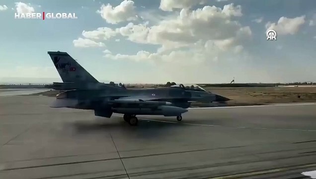 Hava Kuvvetleri'nden Akdeniz'in uluslararası hava sahasında eğitim uçuşu