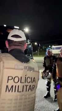 Paul McCartney agradece policiais pela escolta durante passagem por Florianópolis