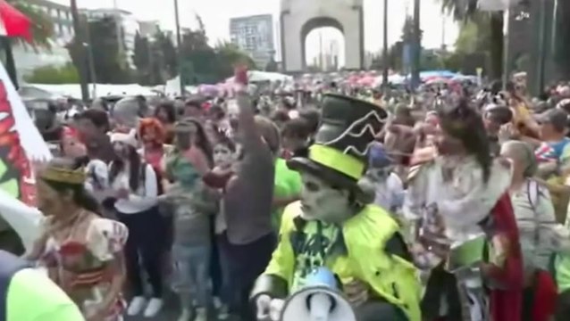 Zombies take over streets of Mexico City in annual parade