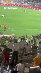 اعتداء مصطفى شلبي على أحد منظمي مباراة الزمالك وبيراميدز #كأس_السوبر_المصري
