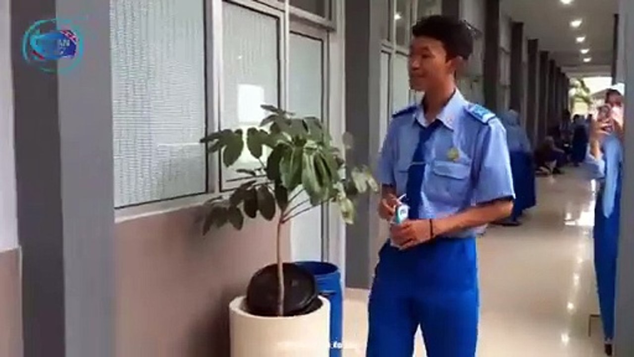 tugas kelompok B.Inggris, membuat iklan produk (susu frisian flag)