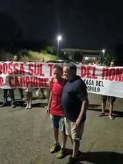 Striscioni e fuochi d'artificio per il ritorno di Normanno