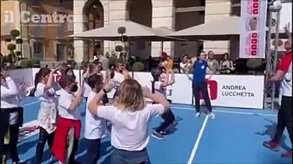 I campioni dello sport giocano in piazza con gli studenti, ecco Panatta, Graziani, Lucchetta e Castrogiovanni