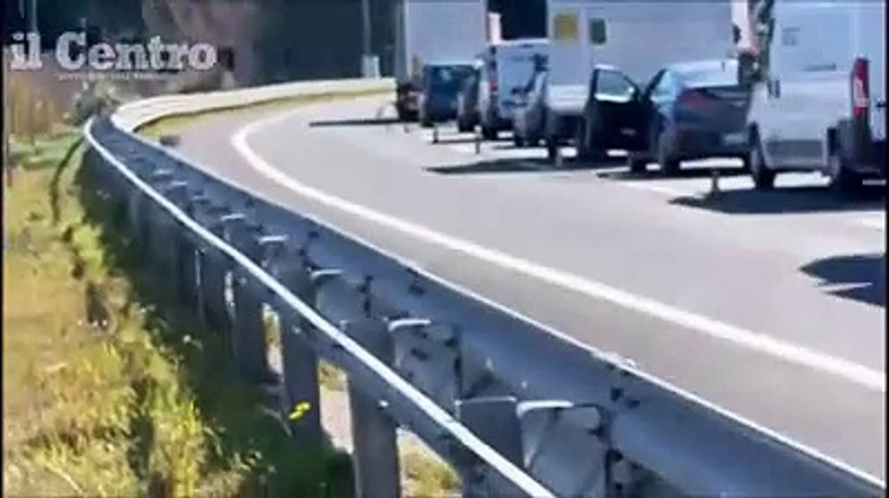Un'ora e un quarto fermi sull'autostrada, la causa ? un maxi tamponamento