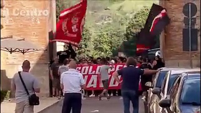 Teramo, il corteo degli ultras sfila in citt?