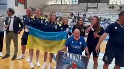 Roseto in piedi per la nazionale femminile di basket ucraina, quanti applausi al PalaMaggetti
