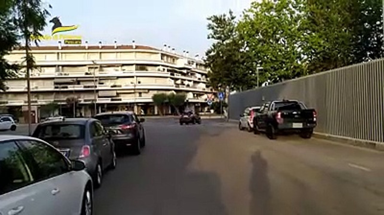 Il maxi sequestro della Guardia di finanza di Pescara