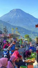 suasana pasar pagi di wonosobo ada yg pernah lewat sini? padar kejahar, wonosobo