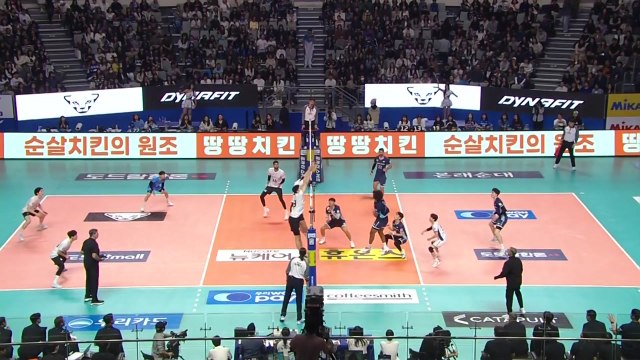 현대캐피탈, 우리카드에 진땀승...여자부 정관장은 완승 / YTN