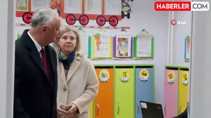 Moldova'da Cumhurbaşkanlığı Seçimi ve AB Referandumundan İlk Sonuçlar