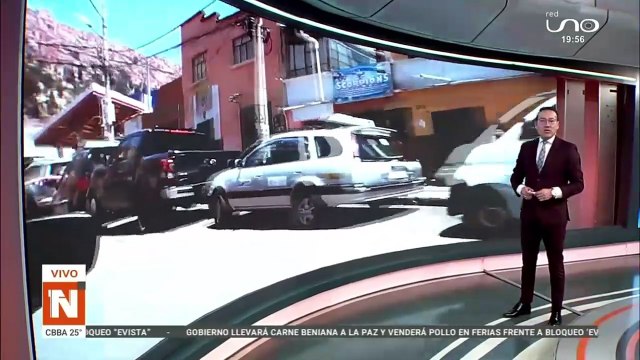 Choferes bloquean vias