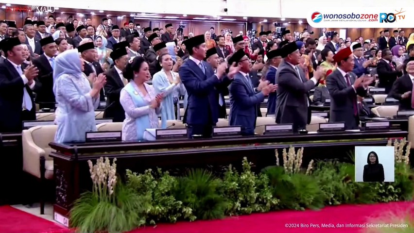 Momen Prabowo Ikut Standing Applause untuk Jokowi dan Ma’ruf Amin di Pelantikan Presiden-Wapres