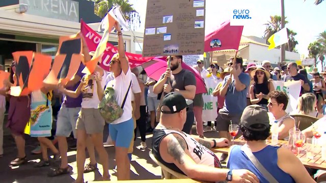 Протесты против избыточного туризма на Канарах