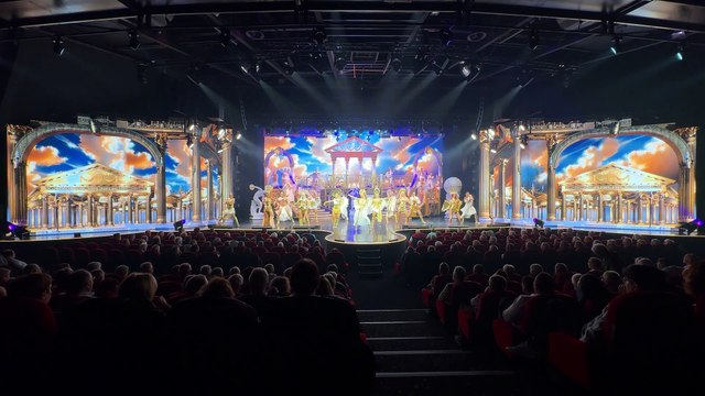 Extrait du spectacle Déesses du Royal Palace