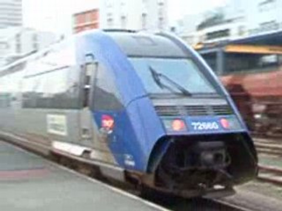 X 72500 et Iris 320 à Paris Vaugirard