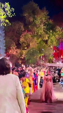 لقطات من زفاف ابن اغنى رجل في الهند وابنت ثاني اغنى رجل في الهند