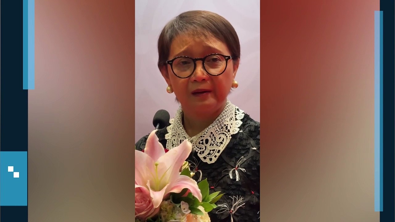 Menlu Retno Pamitan Penuh Tangis Haru
