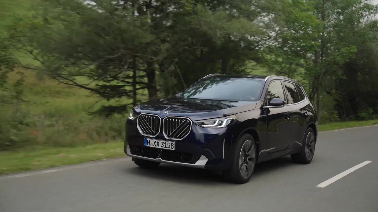 Der neue BMW X3 - Driving Assistant und Parking Assistant serienmäßig