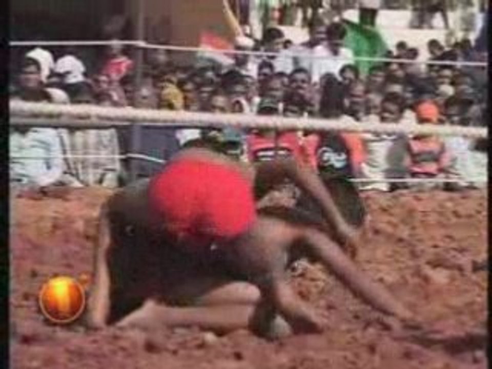 Akshay Kumar sharing the secret behind his fab physique