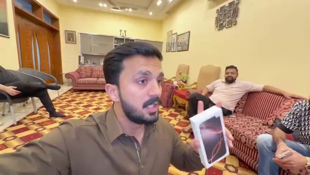 Nani wala Fulfilled his promise iPhones ny Doston ki Larai krwadi | Rajab Family Vlog