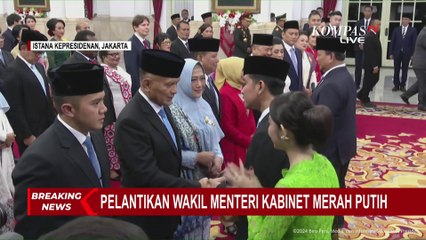 Presiden Prabowo dan Wapres Gibran Salami Para Wakil Menteri Usai Pelantikan