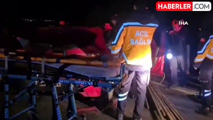 Demir Çubuklara Saplanan Otomobildeki Yolcu Kurtarıldı