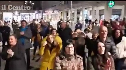 I No Green pass in piazza: "La gente come noi non molla mai"