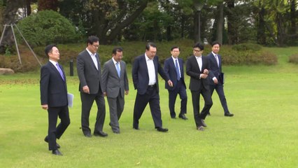 윤-한 80분 면담..."정부 성공위해 당정 하나되자" / YTN