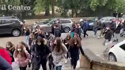 Rientro nelle superiori, orari diversificati e accordi sui trasporti