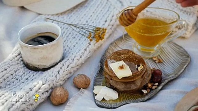 Sabato 10 aprile il libro delle ricette con il miele in regalo con Il Centro