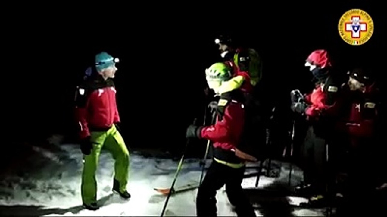 Escursionisti dispersi, le ricerche dei soccorritori nella notte