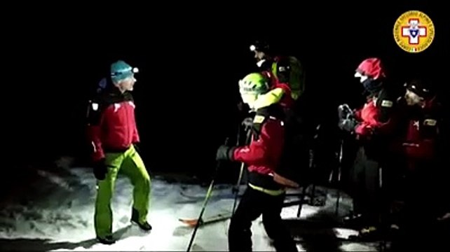 Escursionisti dispersi, le ricerche dei soccorritori nella notte