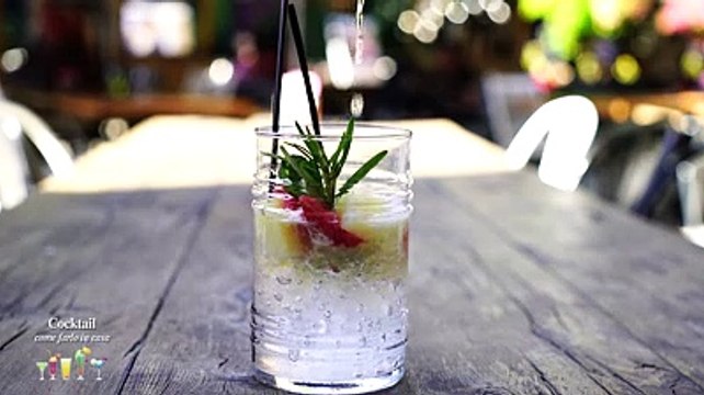 Il Centro regala il libro di cucina Cocktail, come farlo in casa