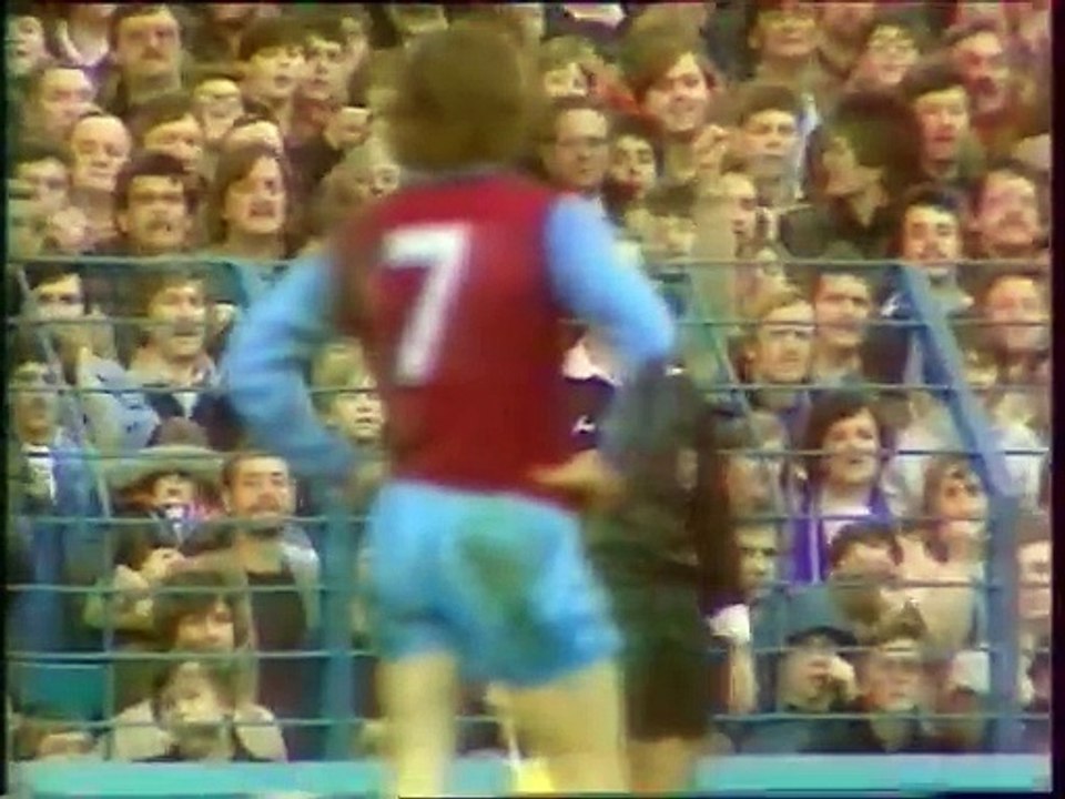CHAMPIONNAT  D' ANGLETERRE  - 1981 - SAISON  1980/1981 -