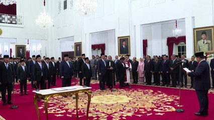 Detik-Detik Pelantikan Menteri Kabinet Merah Putih oleh Presiden Prabowo