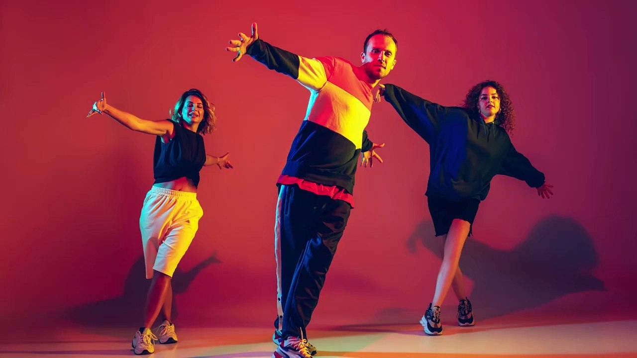 Learn Step-by-Step Dance at Home | Online Session With Anshika Ma'am | Sensationz Dance And Music