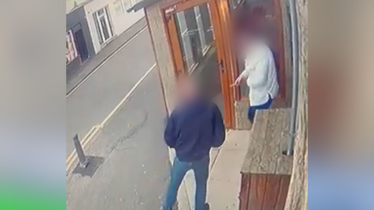 Couple use 'handbag trick to skip £80 restaurant bill' video Dailymotion