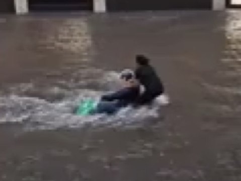 Junge Frau rettet Mann aus reißenden Fluten