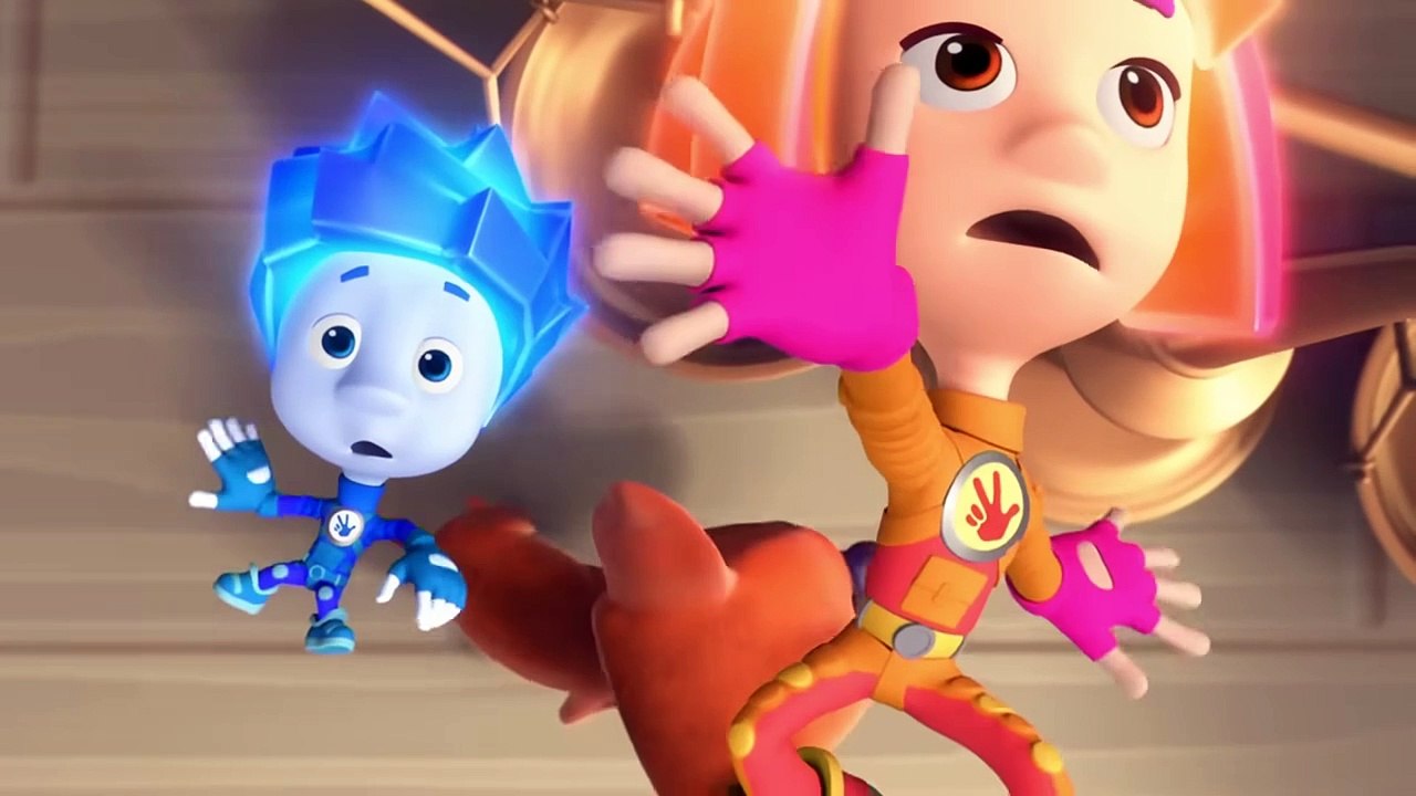 Chewsocka Wants Some FOOD! _ The Fixies