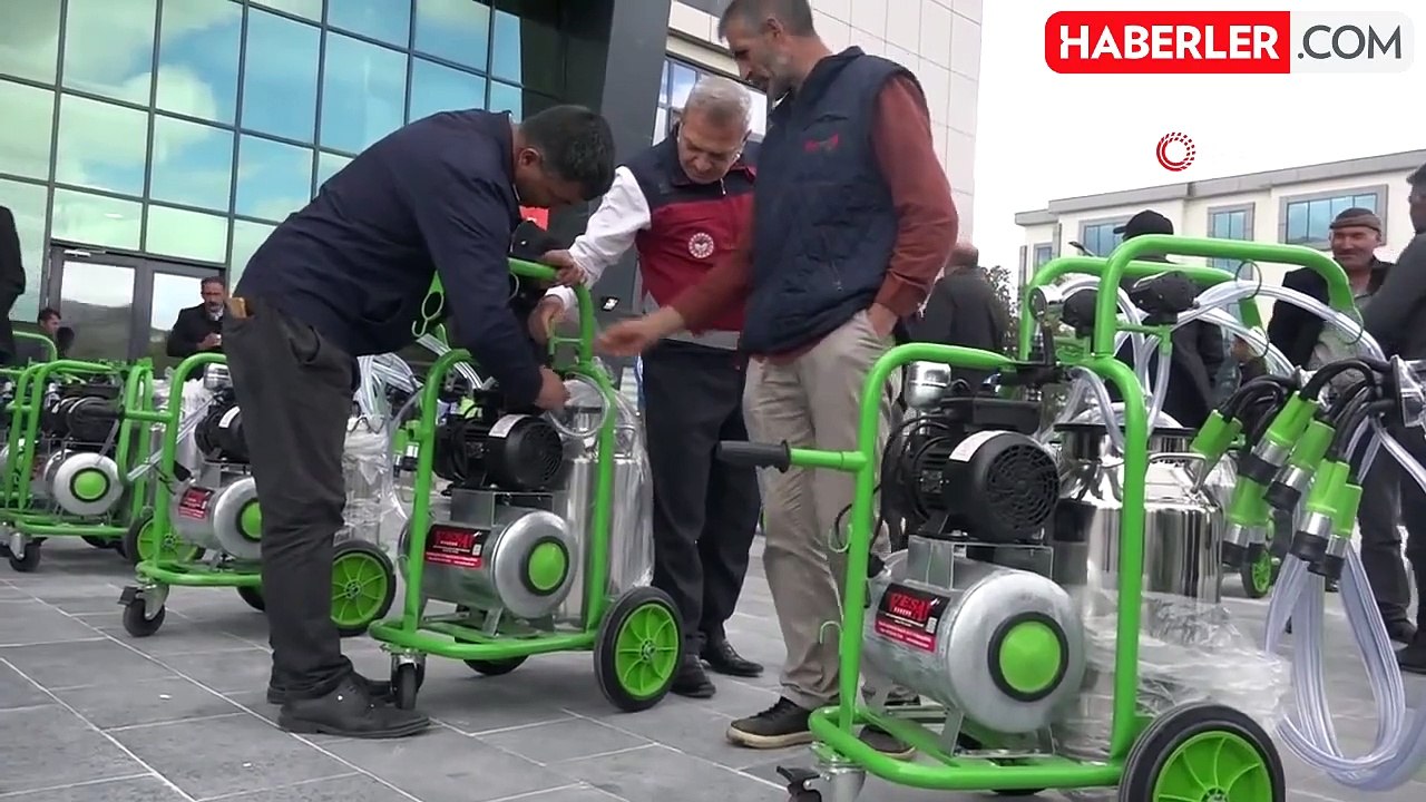 Bingöl'de Çiftçilere Yüzde 50 Hibeli Süt Sağım Makinesi Dağıtıldı