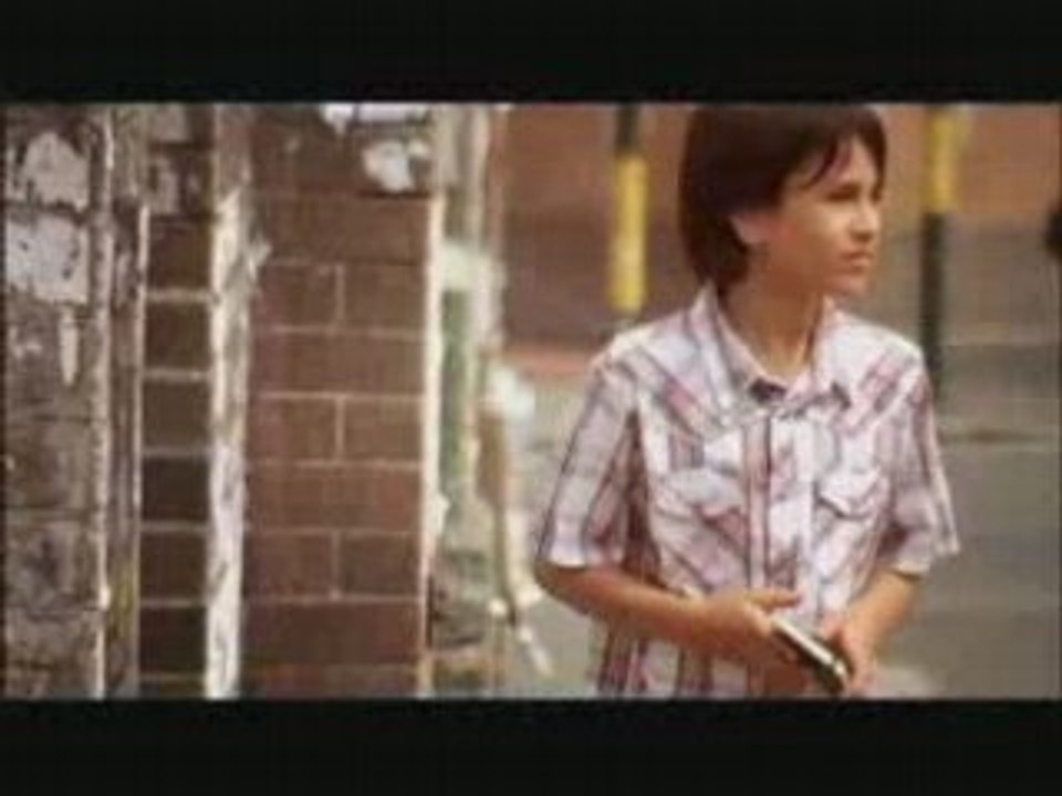 Tina Arena : Extrait clip "Entends tu le monde"