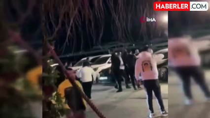 Eğlence mekanında silahlı kavga çıktı, onlar yorum yaparak izledi