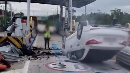 평택고덕 나들목 요금소 입구서 차량 화재...시민들이 진화 / YTN