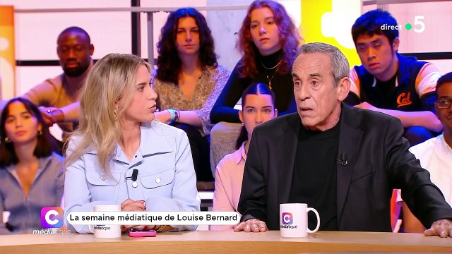 4 c*nnards autour d'une table : TPMP et les chroniqueurs fracassés par un ancien animateur télé, règlement de comptes explosif en direct à la télé