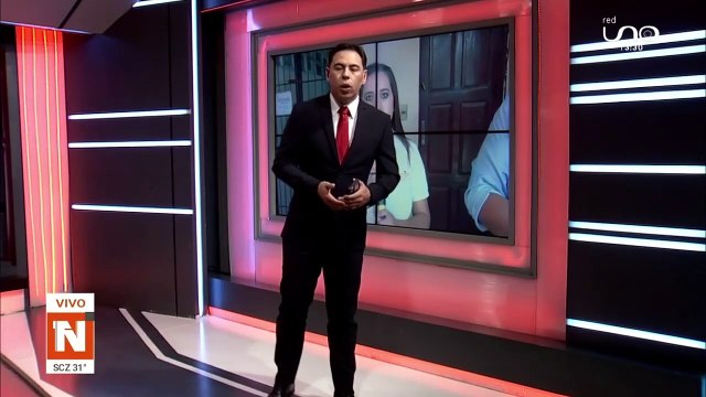 Profesor de filosofía acusado por acoso y abuso a tres estudiantes fue aprehendido