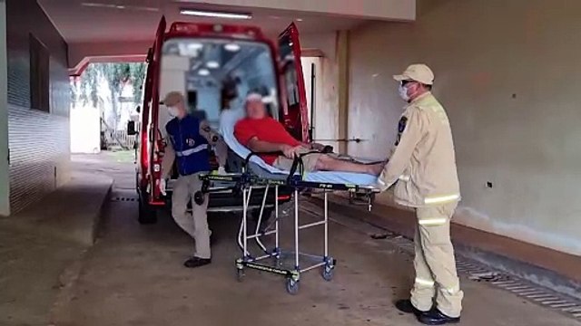 Idoso bate a cabeça ao cair de escada no bairro Alto Alegre