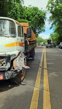 Acidente entre carro e caminhão deixa morador de Umuarama com ferimentos graves na BR-487