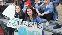 Ragazzi in piazza a Pescara e Teramo