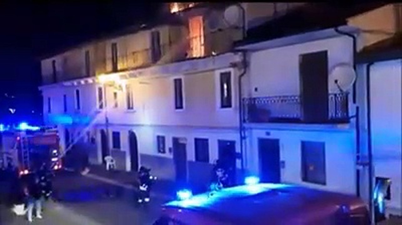 Casa nel rogo, momenti di paura a Celano
