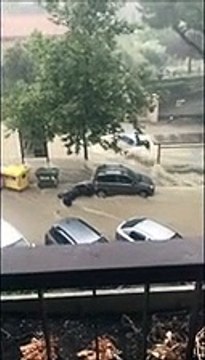 Paura per un'auto fuori controllo